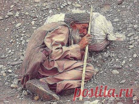 Никогда не смейся над теми, у кого не чего нет!!!! Ведь ты не знаешь, что   случится   с   тобой   завтра!!!!(со  мной  согласен~жми...)