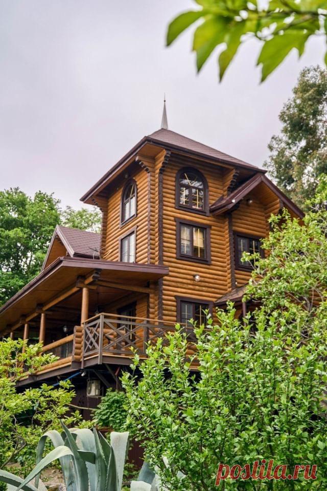 Аренда недвижимости в Сочи посуточно и на длительный срок.

Сдаётся дом в Сочи первая береговая линия в 300 м.

Дом с бассейном, большая территория с пальмами и фруктовыми деревьями.

Подробная информация по телефону +79673200099 WhatsApp, Viber, Telegram
Владимир