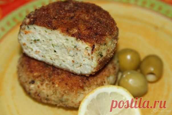 ПИКАНТНЫЕ РЫБНЫЕ КОТЛЕТКИ С СЫРОМ