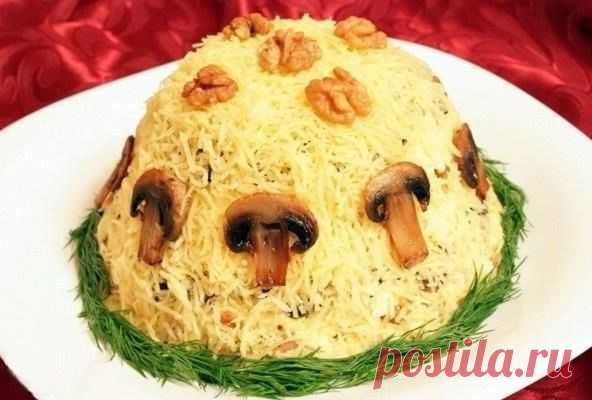 Салат с куриным филе и свежими огурцами Белый танец