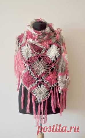 Шали с цветами на луме