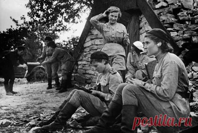 Война глазами советского фотокорреспондента Евгения Халдея (16 фото) | Чёрт побери