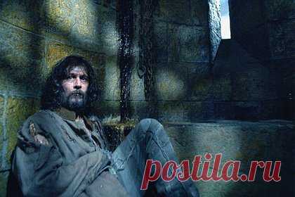 Звезда «Гарри Поттера» назвал свою работу в фильме посредственной. Актер Гари Олдман, который сыграл роль Сириуса Блэка, крестного Гарри Поттера в серии фильмов про мальчика- волшебника, назвал свою работу в проекте посредственной. По словам актера, он не очень гордится своей игрой в фильме. «Я думаю, что моя работа здесь посредственная», — признался обладатель «Оскара».