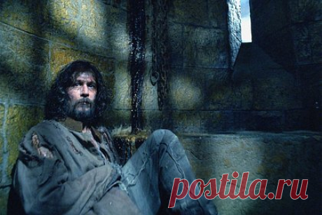 Звезда «Гарри Поттера» назвал свою работу в фильме посредственной. Актер Гари Олдман, который сыграл роль Сириуса Блэка, крестного Гарри Поттера в серии фильмов про мальчика- волшебника, назвал свою работу в проекте посредственной. По словам актера, он не очень гордится своей игрой в фильме. «Я думаю, что моя работа здесь посредственная», — признался обладатель «Оскара».