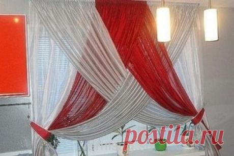 СОВЕТЫ ПО ШИТЬЮ ШТОР 
Как рассчитать расход ткани на штору 

Итак, перед нами стоит задача - сшить простую штору из двух половинок и занавеску из тюля или органзы. И занавески и портьеры будут удерживаться на карнизе с помощью шторной ленты. Именно такой вариант оформления окна и демонстрирует верхнее фото. Эти шторы висят в нашем ателье и естественно мы сшили их сами.
Показать полностью…