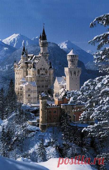 Snow in Neuschwanstein Castle, Germany | Photos