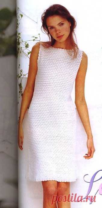 Платье простым узором, вяжем крючком