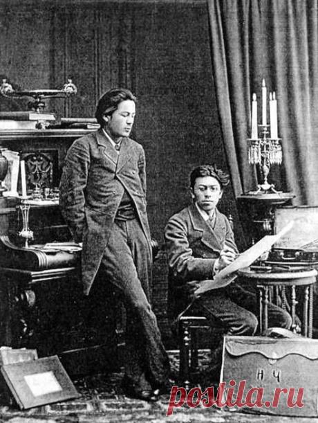 (21) Facebook


Андрей Кончаловский
Нравится · 4 ч. · 
 

Цитата дня. 
«…Воспитанные люди, по моему мнению, должны удовлетворять след&lt;ующим&gt; условиям:
1)Они уважают человеческую личность, а потому всегда снисходительны, мягки, вежливы, уступчивы... Они не бунтуют из-за молотка или пропавшей резинки; живя с кем-нибудь, они не делают из этого одолжения, а уходя, не говорят: с вами жить нельзя! Они прощают и шум, и холод, и пережаренное мясо, и остроты, и п… Еще