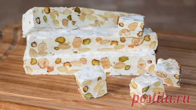 Рецепт классической итальянской нуги - Torrone 



Рецепт приготовления популярной классической итальянской нуги Торроне в домашних условиях со всеми тонкостями и нюансами. Заметьте, при приготовлении не нужен термометр!
Самый лучший вариант для в…