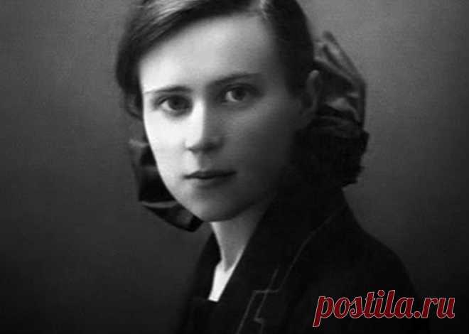 Эффект Зейгарник. Вы когда-нибудь сталкивались с навязчивыми мыслями о незаконченной работе? Или вспоминали частично законченное дело или проект, который не давал вам спать по ночам? Недочитанную книгу?  Наверняка, и часто. Это происходит потому, что незавершенные действия запоминаются намного лучше. Этот эффект открыла советский ученый Блюма Зейгарник. Подробнее о нем,и о том, как его можно использовать в обучении