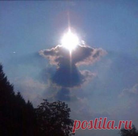 Если хотите увидеть Ангелов, чаще смотрите в небо!