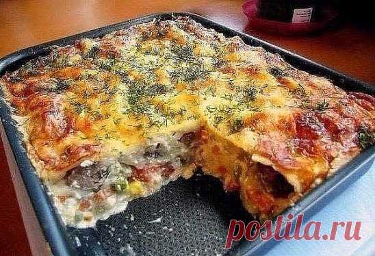 Запеканка с курицей и овощами ! ПАЛЬЧИКИ ОБЛИЖЕШЬ !😋😋😋
☑Ингредиенты:
Куриное филе — 500 г
Вареный рис — 1 стакан 
Консервированная кукуруза — 1 банка 
Болгарский перец — 400 г
Сметана — 500 мл
Лук — 2 шт.
Твердый сыр — 200 г
Морковь — 200 г 
Соль, молотый перец
Масло подсолнечное
☑Приготовление:
1. Мелко нарезаем куриное филе, очищенный от семян болгарский перец нарезаем на кубики. На крупной терке натираем морковь, мелко крошим репчатый лук.
2. Обжариваем куриное филе около четверти часа