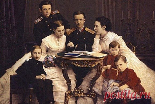 Греховная история в династии Романовых - Калейдоскоп событий Династия Романовых оставалась правящей в Российской империи до момента установления в 1917-м году большевицкой власти после Октябрьской революции. Представители семейства Романовых были достойными людьми, воспитанными по аристократическим канонам. Но в […]