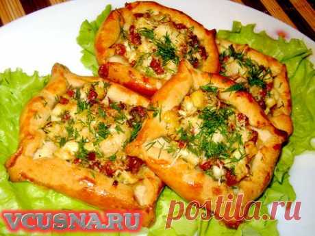 СЛОЕЧКИ С КОЛБАСОЙ, ЯЙЦОМ И СЫРОМ