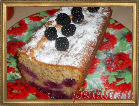 МИНДАЛЬНЫЙ КЕКС С ЕЖЕВИКОЙ