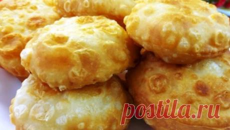 Вкуснее, чем беляши и чебуреки. Добавьте 2 ст.л сметаны в тесто: просто восторг
Тесто по этому рецепту получается воздушным, тончайшим, не впитываем в себя много растительного масла. Из него можно готовить самые разные пирожки с любой начинкой, а не только мясные варианты.