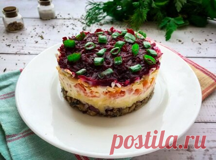 Салат со свеклой и шпротами