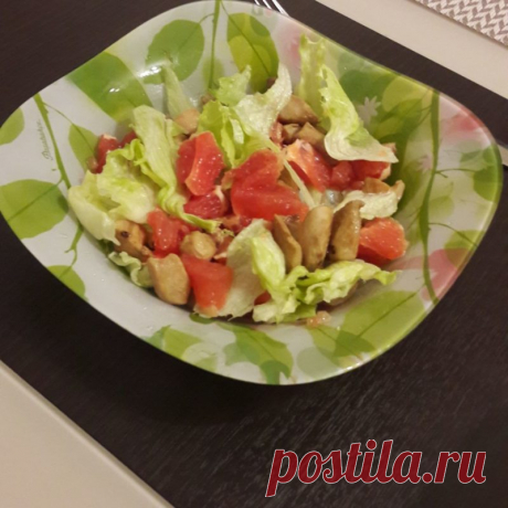 Салат с курицей и грейпфрутом - На Кухне Обязательно приготовьте этот оригинальный салат с курицей и грейпфрутом, если хотите разнообразить свое меню и удивить всех чем-нибудь эдаким неординарным. Немного о салате с курицей и грейпфрутом: Салат...