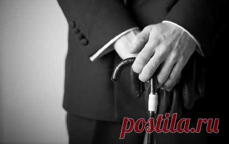 Джентльмен решителен, ибо решительность - неотъемлемое качество мужчины. / Сферический бизнес