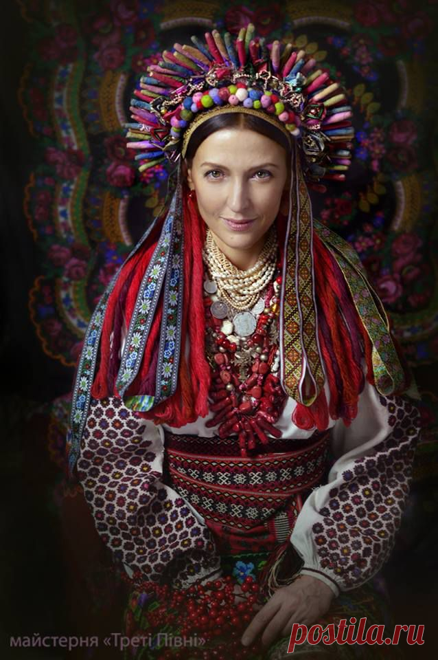 Український жіночий одяг - це справжнє мистецтво, а жіночий головний убір - це справжнє диво, а українка - це справжня краса!!!