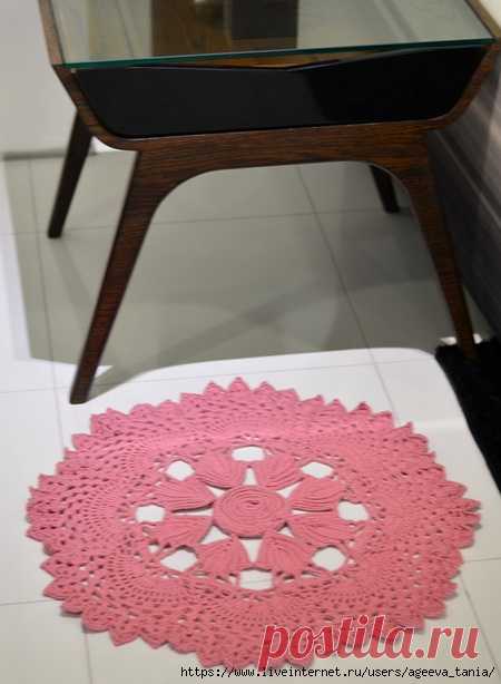 Розовый коврик крючком — HandMade