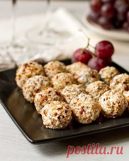 Закусочные шарики из голубого сыра с виноградом. | Вкусный блог - рецепты под настроение