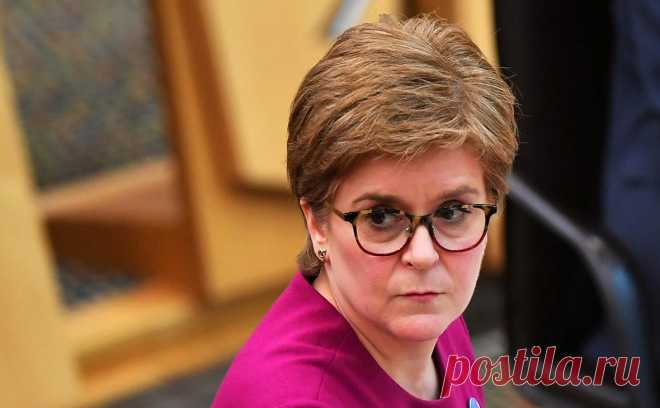 Глава Шотландии предсказала Британии катастрофу в случае победы Трасс. Имя нового премьера Британии станет известно днем 5 сентября. На пост претендуют министр иностранных дел Лиз Трасс и экс-глава Минфина Риши Сунак