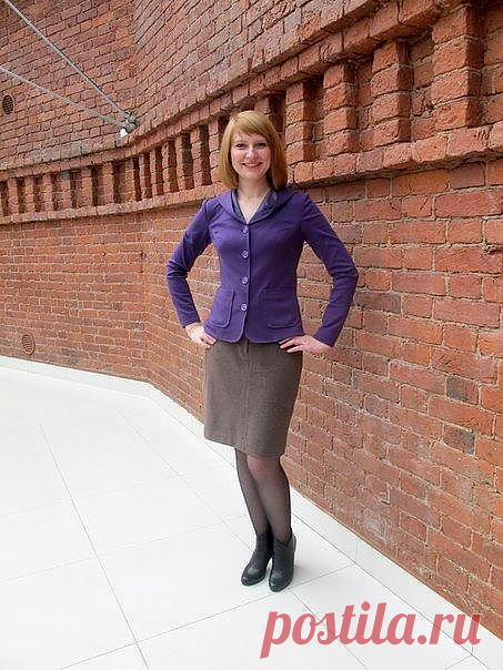 заказать выкройку спортивного жакетика с капюшоном можно тут http://latelye.ru/mod-p.php?t=0&mod=5912