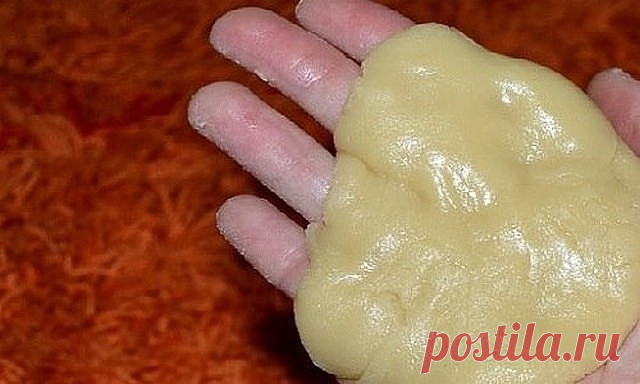 Компресс от сильного кашля! Лечит за вечер.

Хочу поделиться рецептом лепёшки которой всегда пользуюсь при бронхитах:

1 ст. л. мёда,
1 ст. л. сухой горчицы,
1 ст. л. уксуса,
1 ст. л. подсолнечного масла,
муки столько,чтобы можно было лепить.

Лепёшку на грудки или спинку кладу под пелёночку(только не целофан!!!),нужно туго обмотать ребёнка шерстяным шарфом и т.п.на всю ночь.
Как известно, мёд обладает свойствами помогающими лечить многие 
заболевания, не прибегая к исполь...