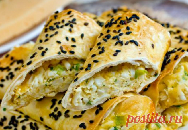 Рулетики из лаваша с яйцом, сыром и зелёным луком