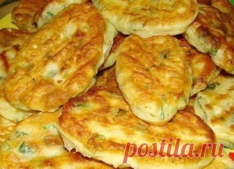 Оладьи с яйцом и зелёным луком
