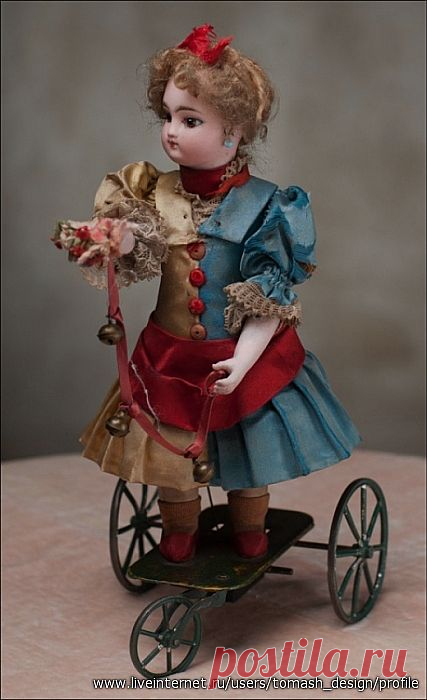 Антикварные куклы ..