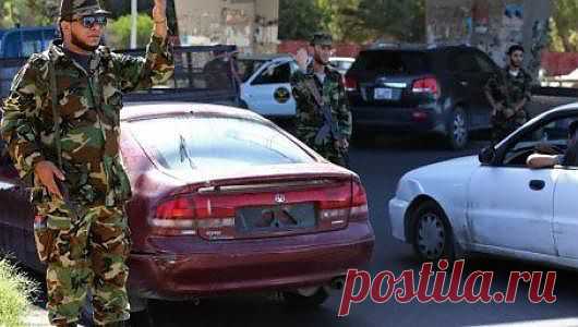 В результате взрыва, который произошел на складе с боеприпасами на юге Ливии, погибли более 40 человек 

Склад, где произошел инцидент, находится в окрестностях города Сабха в 650 километрах от Триполи. Командование ливийской армии ранее заявляло, что на объект напали вооруженные люди. В свою очередь, местные власти сообщили, что взрыв произошел, когда группа местных жителей и иммигрантов из других африканских стран пытались похитить со склада оружие.