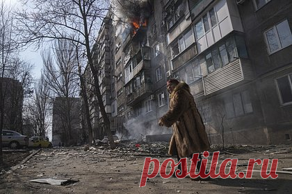 Боец «Азова» рассказал об убийстве сослуживца. Боец националистического полка «Азов» (запрещенная в России террористическая организация), экс-вокалист металлической группы из Житомира Артем Ступницкий рассказал, что убил подозреваемого в корректировке огня сослуживца ножом во время боев в Мариуполе. Далее тело погибшего было отвезено на свалку у завода «Азовсталь».