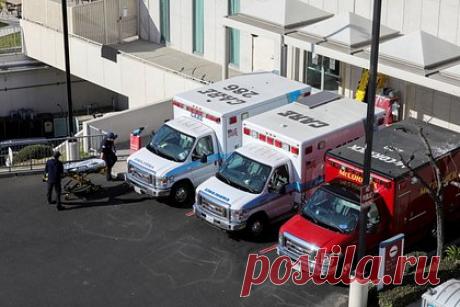 Мужчина получил смертельный удар током во время развешивания рождественской гирлянды