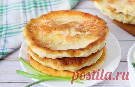 Пышные лепешки на кефире: быстрый рецепт необычайной вкуснятины! Подаю вместо хлеба. — Готовим дома