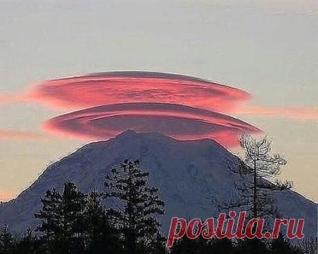 ...ЯКУТИЯ... ЛИНЗОВЫЕ ОБЛАКА!!!  Редчайшее явление природы!!!