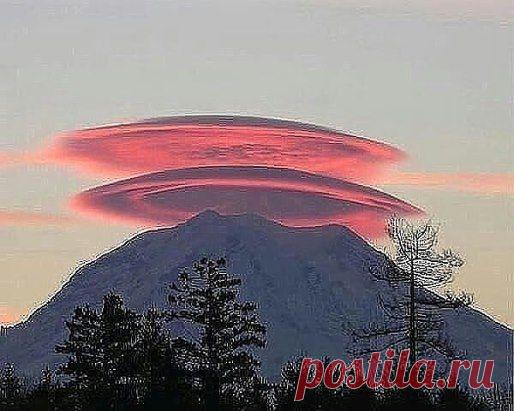 ...ЯКУТИЯ... ЛИНЗОВЫЕ ОБЛАКА!!!  Редчайшее явление природы!!!