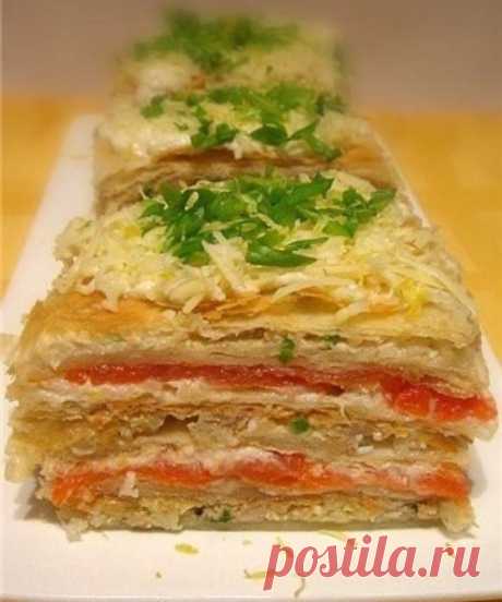 Закусочный &quot;Наполеон&quot; с копченым лососем и печенью трески - Кулинарный рецепт - Повар в доме