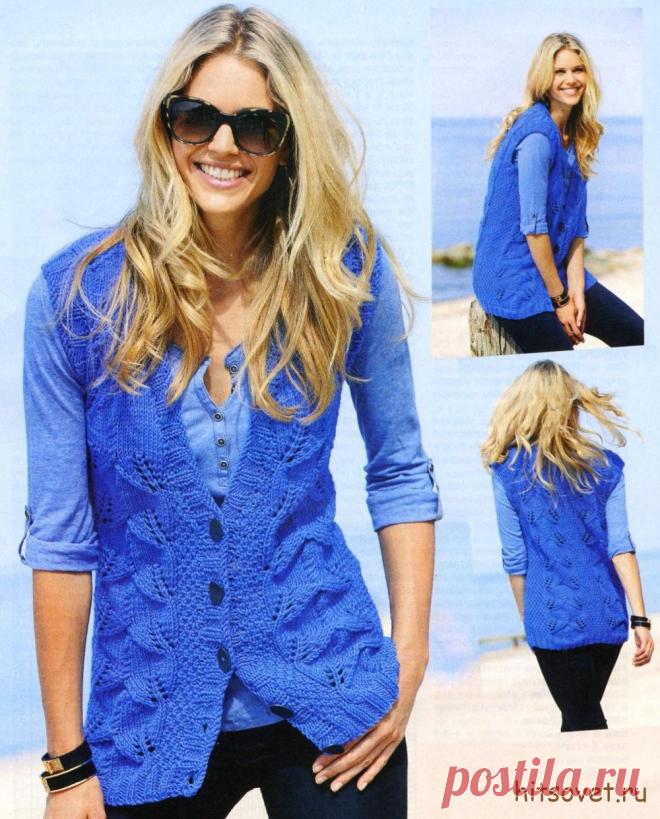 Синий жилет с косами