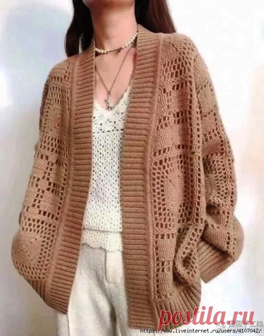 Кардиган из мотивов крючком и отделкой планок, резинок спицами