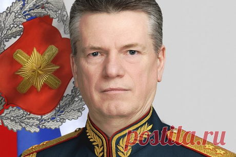 Суд арестовал все счета главного кадровика Минобороны Кузнецова. Адвокат Сергей Щеглов заявил, что все счета и денежные средства главного кадровика Минобороны Юрия Кузнецова арестованы. Об этом сообщает РИА Новости. &quot;Мне непонятны слова следователя, что Юрий Васильевич может покинуть страну. Я ...