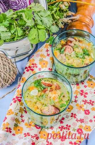 Чечевичный суп с копчеными колбасками.