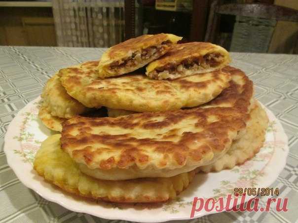 Пирожки из необычного сырного теста с мясным фаршем