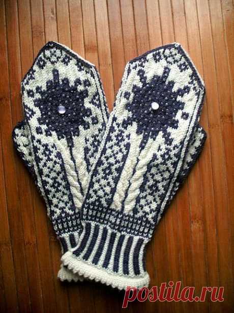 Marie Curie Mittens pattern by Emily Bujold