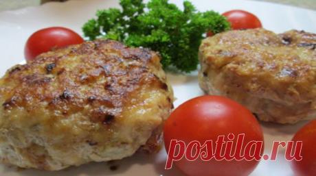 Рецепт котлет в мультиварке - ПУТЕШЕСТВУЙ ПО САЙТУ. Всем владельцам мультиварки посвящается! Я очень люблю котлеты, но не люблю возиться с маслом, жарить… А котлеты в мультиварке — это так быстро, что даже не успеваю глазом моргнуть. Рецепт этих котлеток мой фирменный, вот именно они всегда получаются в мультиварке самыми вкусными и аппетитными, на их приготовление уходит раза …
