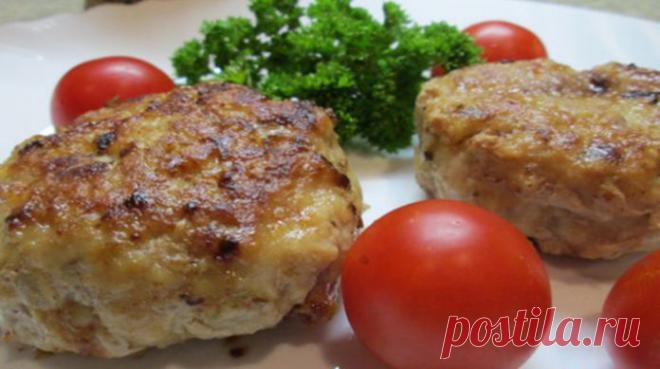 Рецепт котлет в мультиварке - ПУТЕШЕСТВУЙ ПО САЙТУ. Всем владельцам мультиварки посвящается! Я очень люблю котлеты, но не люблю возиться с маслом, жарить… А котлеты в мультиварке — это так быстро, что даже не успеваю глазом моргнуть. Рецепт этих котлеток мой фирменный, вот именно они всегда получаются в мультиварке самыми вкусными и аппетитными, на их приготовление уходит раза …