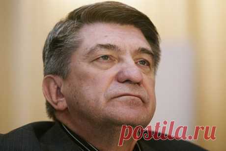 Александр Сокуров получил награду за вклад в мировой кинематограф. Александр Сокуров получил награду за вклад в мировой кинематограф на фестивале авторского кино в Белграде. Его отметили в категории «Взгляд на мир: Воислав Вучинич». В этом году такой награды впервые удостоили иностранного кинодеятеля. В рамках фестиваля также был показан новый анимационный фильм Сокурова «Сказка».