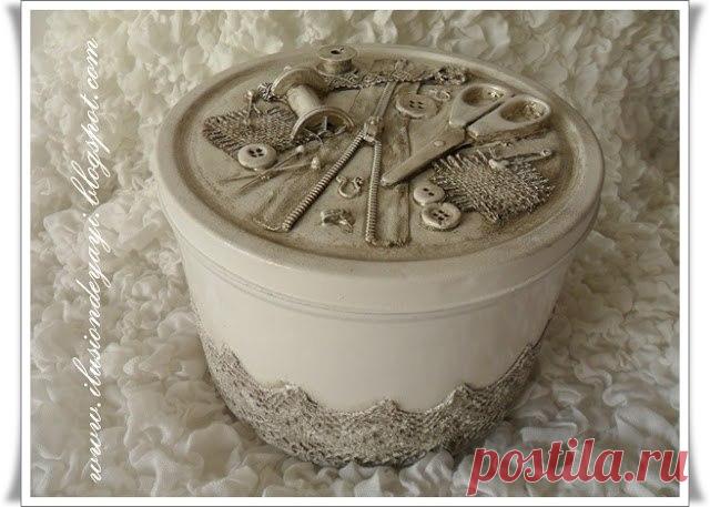 Винтажная швейная коробочка