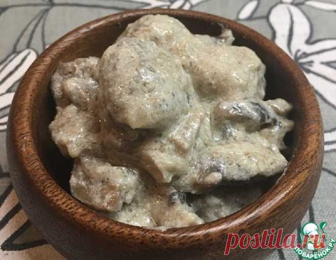 Фрикадельки в сметанно-грибном соусе – кулинарный рецепт